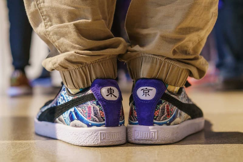 #Onfeet at atmos con Vol.4 『HYPEBEAST』で度々紹介してきたモデルからSSS級のレア度を誇る逸足まで、日本のヘッズの力を思い知る圧巻のスニーカースナップをご覧あれ 『atmos(アトモス)』が主催するスニーカーの祭典「atmos con」は、今年で早くも4度目の開催を迎えた。そこで『HYPEBEAST』は昨年に引き続き、足元スナップこと“#Onfeet”を敢行。さすがは世界一のスニーカー大国、日本。Virgil Abloh(ヴァージル・アブロー)x〈Nike(ナイキ)〉の“The Ten”シリーズを筆頭に、原宿のストアがパニック状態に陥ったことも記憶に新しい〈Levi's®(リーバイス)〉のAir Jordan 4、今野直隆が手がけたMAGIC STICK AF1 VIP、YEEZY BOOST 700 Wave Runner、YEEZY Desert Rat 500、〈Calabasas(カラバサス)〉のYEEZY Powerphaseなど、会場は我々が度々紹介してきたレアスニーカーで埋め尽くされていた。だが、編集部一同が騒然としたのは、Kanye West(カニエ・ウェスト)と〈A BATHING APE®️(ア ベイシング エイプ)〉が2007年にリリースしたBapesta。“Good Morning”にも登場する熊のキャラクターをヒールにあしらった本作は、『ebay』に30万円超えで出品されるほど希少価値の高い一足なのだ。 「atmos con」に集結したヘッズのスニーカー集は、上のフォトギャラリーから。あわせて、#Onfeetのアーカイブもチェックしてみてはいかがだろうか。