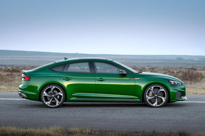 Audi が圧倒的なパワーと実用的なスペックを装備した新型 “RS5 Sportback” を公開 「Audi」が持つラグジュアリーな佇まいだけでなく、走り屋も魅了する最新エンジンが隠された至高の一台が登場