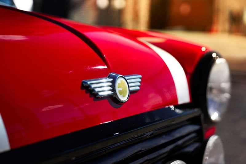 クラシック Mini のレトロな風貌はそのままに最新技術を用いて電気自動車化されたスペシャルモデルが発表 ミニ EV HYPEBEAST ハイプビースト