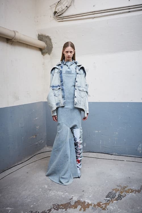 Diesel が世界的に有力なデザイナーを招聘したコラボ企画 “Red Tag Project” を発足 第1弾を手がけるのは〈Helmut Lang〉を率いる気鋭デザイナー、シェーン・オリバー  プレミアムデニムブランド Diesel ディーゼル Red Tag Project Hood By Air フッド・バイ・エアー Helmut Lang ヘルムート ラング Shayne Oliver シェーン・オリバー ロングコート パッチワーク デニムパンツ ニーハイブーツ ウエスタン要素 Balenciaga バレンシアガ HYPEBEAST ハイプビースト