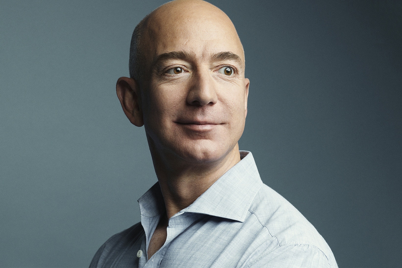 Amezon 創設者のジェフ・ベゾスが初の世界長者番付トップに輝く アマゾン jeff bezos