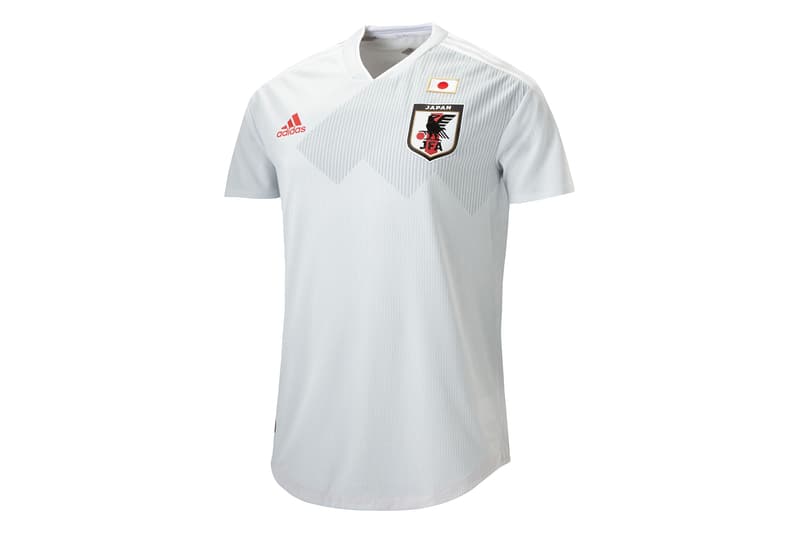 W杯前最後の欧州遠征に先駆けて Adidas がサッカー日本代表新アウェイユニフォームを発表 Hypebeast Jp W杯前最後の欧州遠征に先駆けて Adidas がサッカー日本代表新アウェイユニフォームを発表 Hypebeast Jp