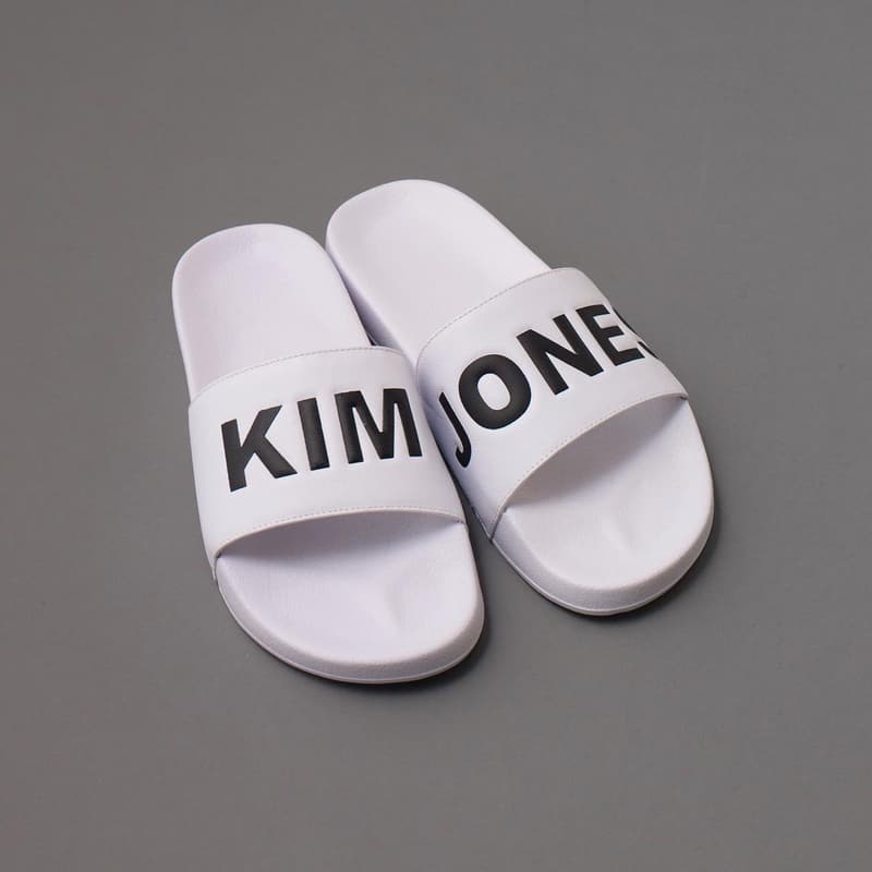 KIM JONES GU PRODUCTION フットウェア&アクセサリーカタログ 驚きの価格で展開されるアイコニックなキャラものや個性豊かな色合いを纏ったグッズ類をチェック Louis Vuitton ルイ・ヴィトン Kim Jones キム・ジョーンズ UNIQLO ユニクロ 姉妹ブランド GU ジーユー カプセルコレクション 限定復刻 リーズナブル フットウェア アクセサリーコレクション ベースボールキャップ レースアップシューズ スリッポン バックパック KIM JONES シャワーサンダル カラーブロッキング アンクルソックス サイケデリック KIM JONES GU PRODUCTION Dover Street Market Ginza ドーバーストリートマーケット ギンザ オンラインストア HYPEBEAST ハイプビースト