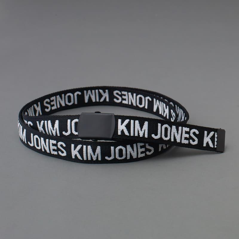 KIM JONES GU PRODUCTION フットウェア&アクセサリーカタログ 驚きの価格で展開されるアイコニックなキャラものや個性豊かな色合いを纏ったグッズ類をチェック Louis Vuitton ルイ・ヴィトン Kim Jones キム・ジョーンズ UNIQLO ユニクロ 姉妹ブランド GU ジーユー カプセルコレクション 限定復刻 リーズナブル フットウェア アクセサリーコレクション ベースボールキャップ レースアップシューズ スリッポン バックパック KIM JONES シャワーサンダル カラーブロッキング アンクルソックス サイケデリック KIM JONES GU PRODUCTION Dover Street Market Ginza ドーバーストリートマーケット ギンザ オンラインストア HYPEBEAST ハイプビースト