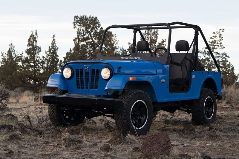 Mahindra Roxor Jeep SUV Red Blue Car