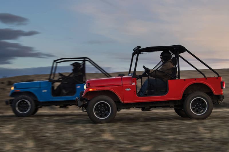 Mahindra Roxor Jeep SUV Red Blue Car