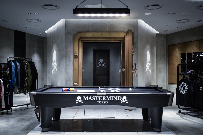 MASTERMIND TOKYO 初の旗艦店を HYPEBEAST が世界初公開 世界が熱視線を向ける複合施設『東京ミッドタウン日比谷』に本間正章の世界観を色濃く反映したダークな空間が爆誕