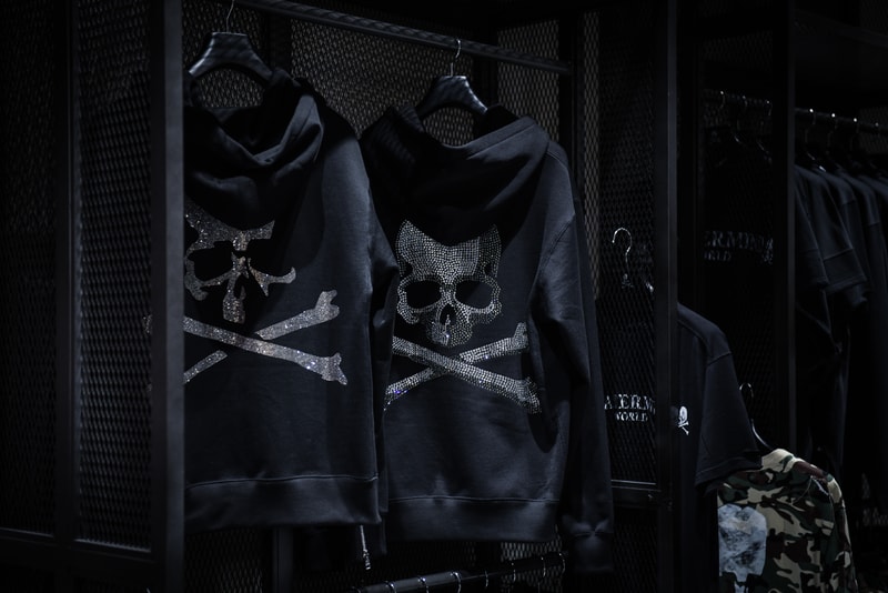 MASTERMIND TOKYO 初の旗艦店を HYPEBEAST が世界初公開 世界が熱視線を向ける複合施設『東京ミッドタウン日比谷』に本間正章の世界観を色濃く反映したダークな空間が爆誕