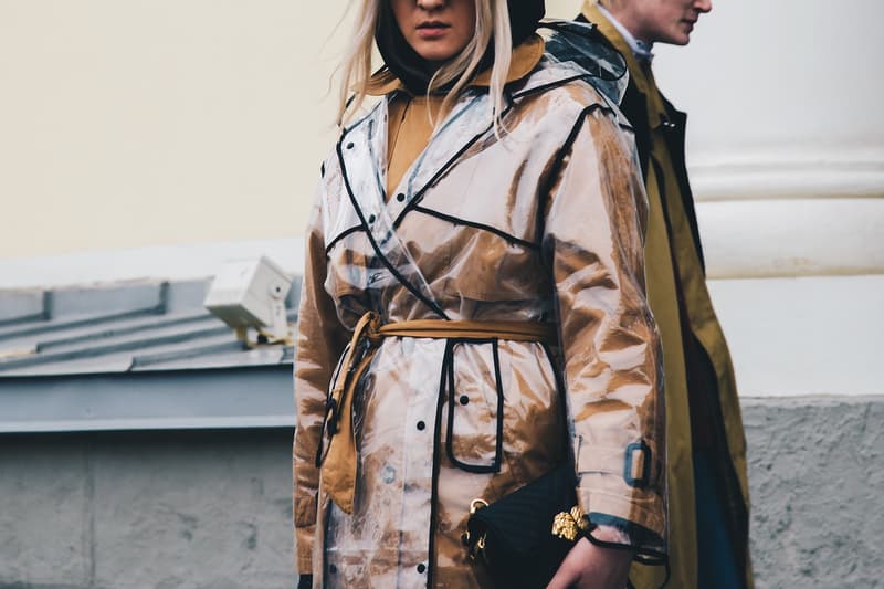 Streetsnaps:Moscow Fashion Week Fall/Winter 2018 凍えるような寒さの中でリアルなストリートスタイルを披露するモスクワヘッズに注目 フランス・パリ ロシア・モスクワ ファッションウィーク ユース 重厚感 アウター ステンカラーコート フーディ スケルトンコート Gosha Rubchinskiy ゴーシャ・ラブチンスキー Vetements ヴェトモン Balenciaga バレンシアガ Triple S adidas by Raf Simons アディダス バイ ラフ・シモンズ Ozweego オズウィーゴ Nike ナイキ HYPEBEAST ハイプビースト