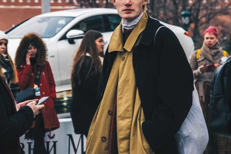 Streetsnaps：Moscow Fashion Week Fall/Winter 2018 凍えるような寒さの中でリアルなストリートスタイルを披露するモスクワヘッズに注目 フランス・パリ ロシア・モスクワ ファッションウィーク ユース 重厚感 アウター ステンカラーコート フーディ スケルトンコート Gosha Rubchinskiy ゴーシャ・ラブチンスキー Vetements ヴェトモン Balenciaga バレンシアガ Triple S adidas by Raf Simons アディダス バイ ラフ・シモンズ Ozweego オズウィーゴ Nike ナイキ HYPEBEAST ハイプビースト