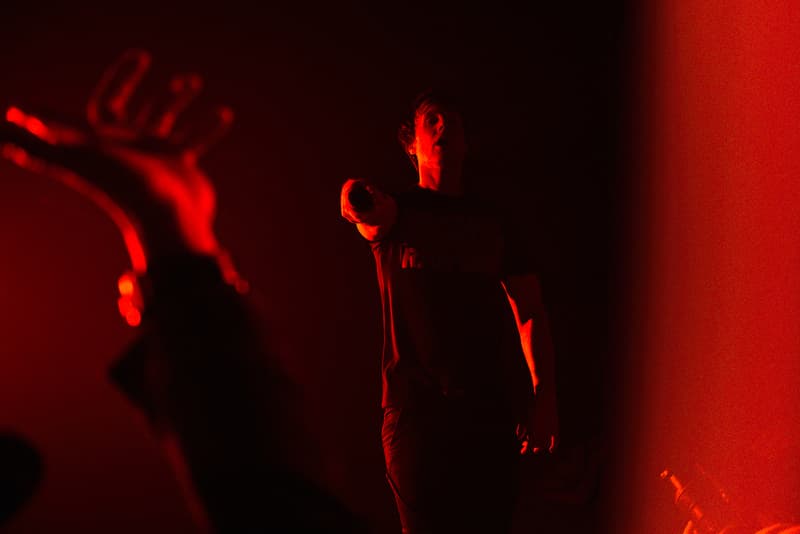 ファッションウィークに初参戦した NEIGHBORHOOD の “Project ATR Show” をプレイバック デジタルハードコアの始祖、Atari Teenage Riotを招聘したパフォーマンスに込められた〈NEIGHBORHOOD〉のメッセージとは