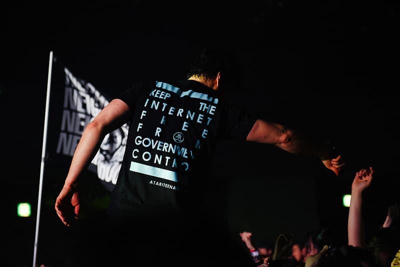 ファッションウィークに初参戦した NEIGHBORHOOD の “Project ATR Show” をプレイバック デジタルハードコアの始祖、Atari Teenage Riotを招聘したパフォーマンスに込められた〈NEIGHBORHOOD〉のメッセージとは