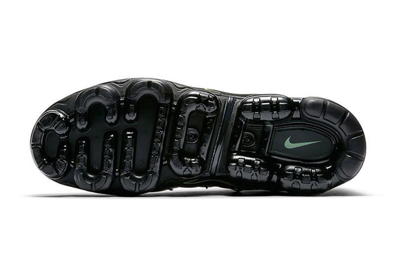 Nike Air VaporMax Plus Neon Colorway Black White Volt Green　ネオン ヴェイパーマックス プラス ナイキ HYPEBEAST ハイプビースト スニーカー