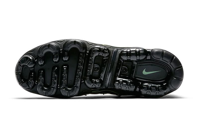 Nike Air VaporMax Plus Neon Colorway Black White Volt Green ネオン ヴェイパーマックス プラス ナイキ HYPEBEAST ハイプビースト スニーカー