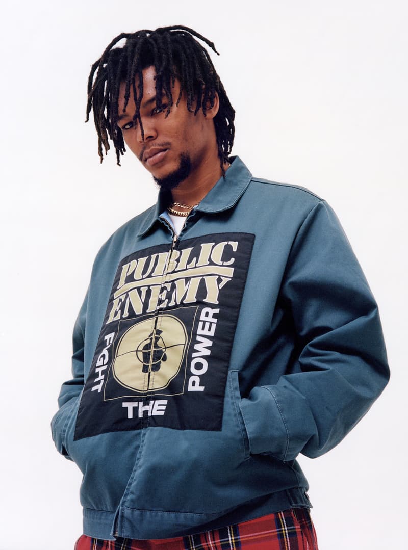 Supreme x UNDERCOVER x Public Enemy のルックブック&アイテム一覧が解禁 英国シューズメーカー〈Dr.Martens〉を迎えたコラボシューズを含む豪華ラインアップの国内リリース情報も解禁 Nike ナイキ NBA Supreme シュプリーム UNDERCOVER アンダーカバー ヒップホップユニット Public Enemy パブリック エナミー 3rdアルバム Fear of a Black Planet グラフィック ダウンジャケット ベスト モッズコート スウェットセットアップ 開襟シャツ カーゴパンツ ロングスリーブTシャツ Dr.Martens ドクターマーチン コラボ3ホールブーツ ネックレス ラグ HYPEBEAST ハイプビースト