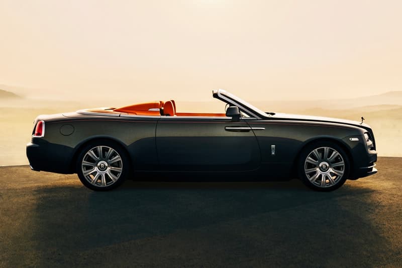 Rolls-Royce の顧客限定特注プログラムにスペシャルな4台の新型 Phantom が登場 同社初の試みとなる新たなアルミニウム製“アーキテクチャ・オブ・ラグジュアリー”も初披露 Rolls-Royce ロールス・ロイス 高級自動車 Amazon アマゾン Jeff Bezos ジェフ・ベゾス Forbs フォーブス 世界長者番付 大富豪 ジュネーブ・モーターショー2018 顧客限定特注プログラム Bespoke ビスポーク Phantom ファントム 2シーター ロードスターモデル ドーンエアロカウリング ボディ ガンメタリックグレー サテンシルバー ロールス・ロイス ツアラー ショートホイール SUV Cullinan カリナン アーキテクチャ・オブ・ラグジュアリー HYPEBEAST ハイプビースト