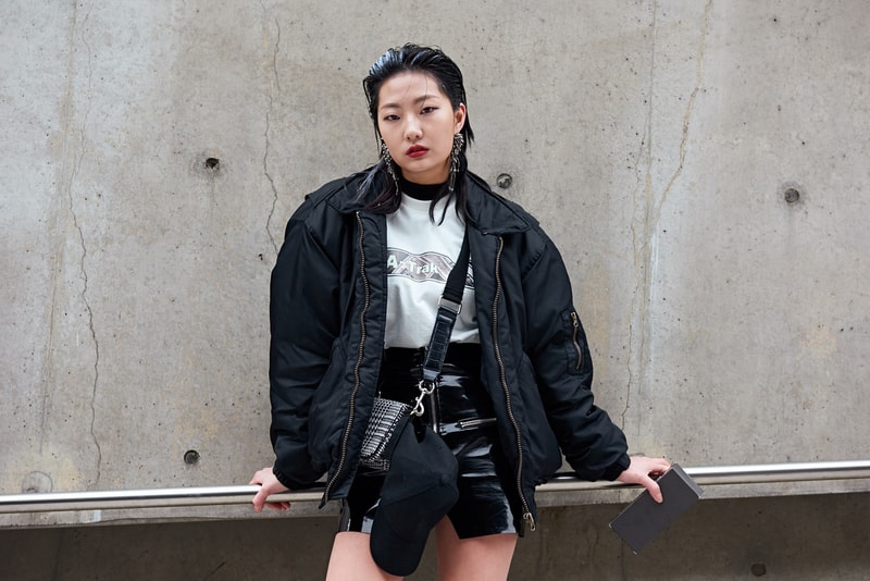 Streetsnaps:Seoul Fashion Week Fall/Winter 2018 ストリートスナップ:2018年秋冬ソウルファッションウィーク 巧みな色使いやグラフィカルなプロダクトの取り入れ方から感じ取る韓国独自のファッションカルチャー