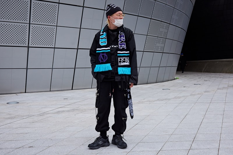 Streetsnaps:Seoul Fashion Week Fall/Winter 2018 ストリートスナップ:2018年秋冬ソウルファッションウィーク 巧みな色使いやグラフィカルなプロダクトの取り入れ方から感じ取る韓国独自のファッションカルチャー
