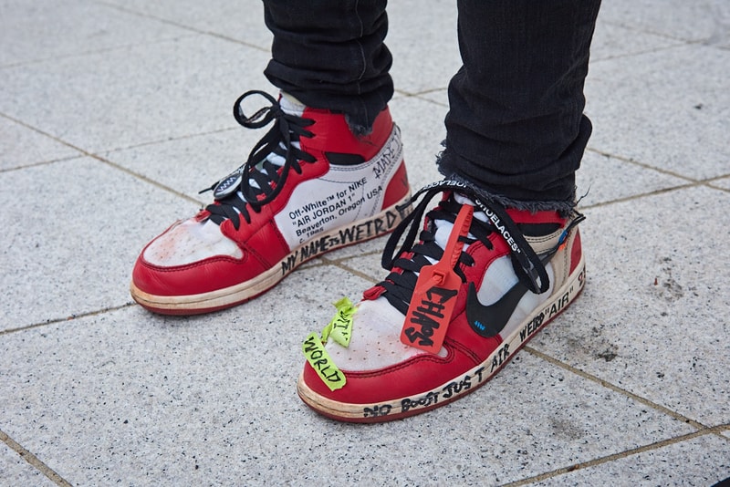 Streetsnaps:Seoul Fashion Week Fall/Winter 2018 ストリートスナップ:2018年秋冬ソウルファッションウィーク 巧みな色使いやグラフィカルなプロダクトの取り入れ方から感じ取る韓国独自のファッションカルチャー