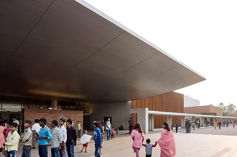 インド古来の歴史と伝統を受け継ぐ複合型施設 The Bihar Museum をチェック 自然と調和した落ち着きのある同施設は日本とインドの一流建築会社が共同デザイン 建築会社 MAKI AND ASSOCIATES マキ アンド アソシエイツ インド・ムンバイ Opolis オポリス The Bihar Museum ビハール美術館 古代インド パトナ COR-TEN®️ 平屋 複合型施設 チル ポルトガル ポルト ミニマリスト PRUDÊNCIO studio HYPEBEAST ハイプビースト