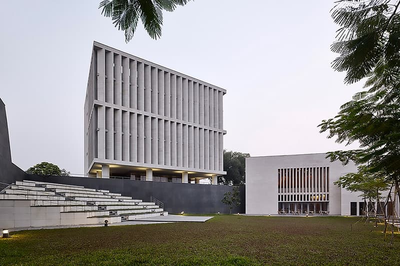 インド古来の歴史と伝統を受け継ぐ複合型施設 The Bihar Museum をチェック 自然と調和した落ち着きのある同施設は日本とインドの一流建築会社が共同デザイン 建築会社 MAKI AND ASSOCIATES マキ アンド アソシエイツ インド・ムンバイ Opolis オポリス The Bihar Museum ビハール美術館 古代インド パトナ COR-TEN®️ 平屋 複合型施設 チル ポルトガル ポルト ミニマリスト PRUDÊNCIO studio HYPEBEAST ハイプビースト