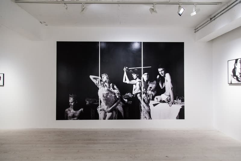 数多くのブランド広告を手がけるウィリー・ヴァンダーピエールの写真展に潜入 ラフ・シモンズの幼馴染の名カメラマンが撮りおろした30年間分の作品たちを一挙披露