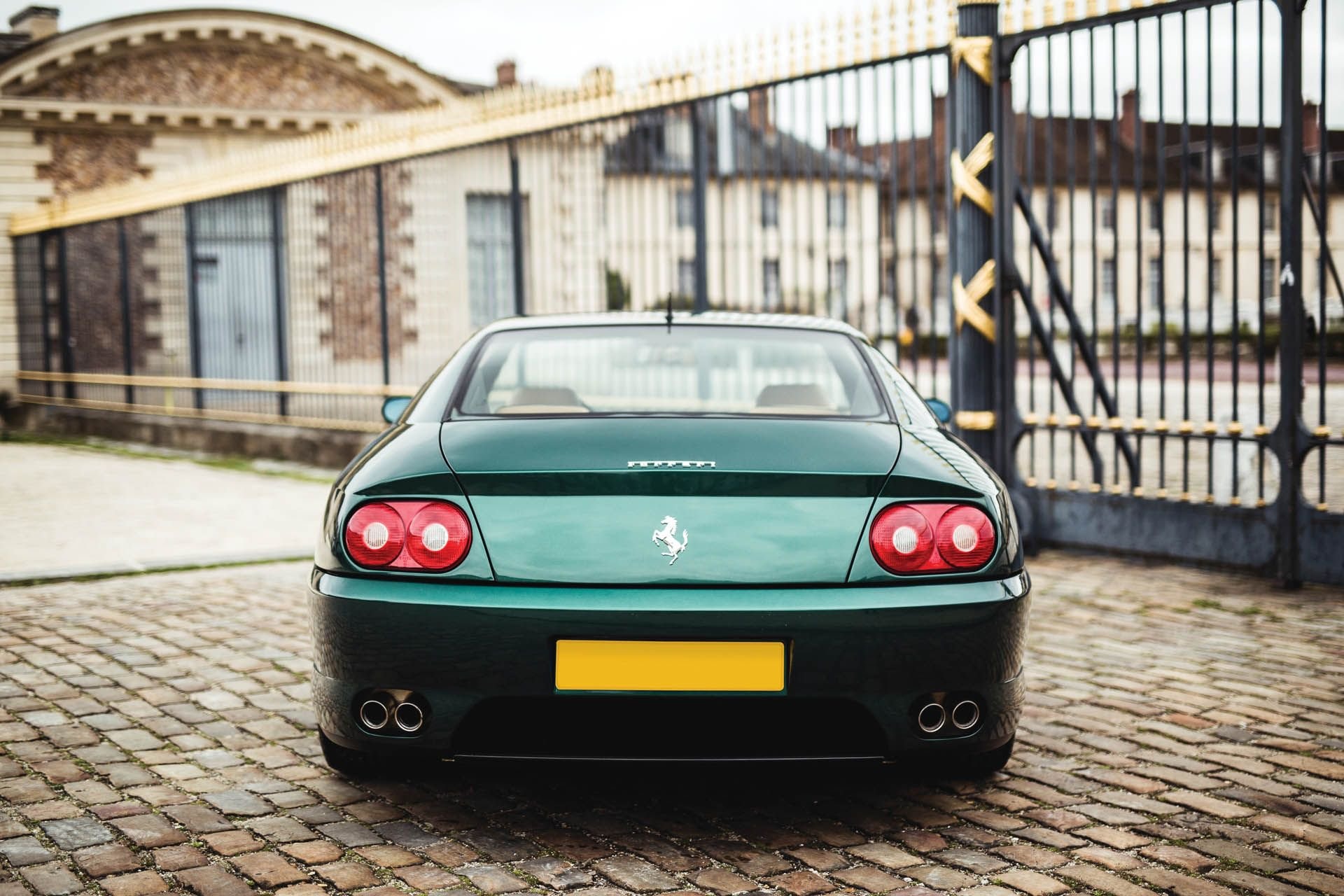 カタールの王族が所有していた1995年製の Ferrari 456 GT がオークションに登場  世界有数の富豪が惚れ込んだ一台は意外なモデルだった？