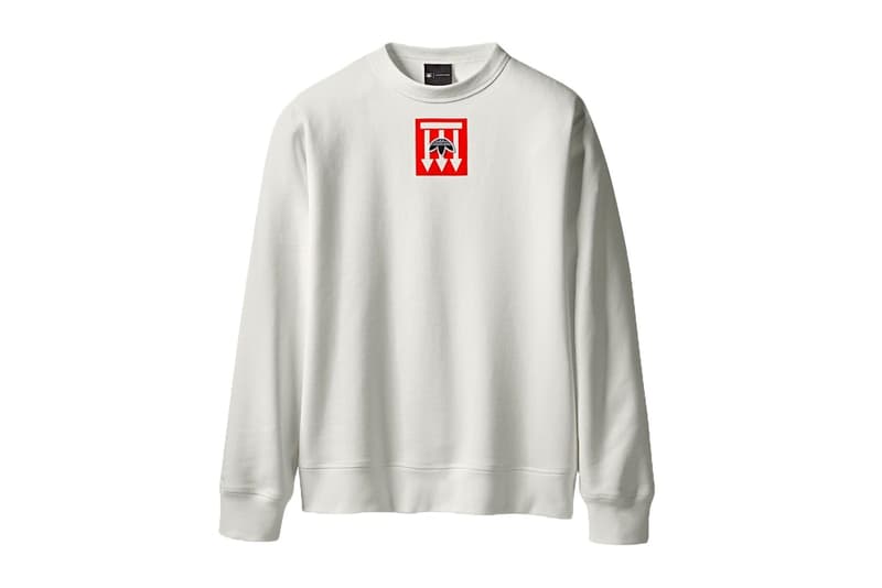 adidas Originals by Alexander Wang 最新コレクションの全貌が解禁 工場の検品作業をヒントに品質管理基準や出荷不良品などのアイディアをモチーフした独創的なスポーツウェアを展開 Alexander Wang(アレキサンダー・ワン)が〈adidas Originals(アディダス オリジナルス)〉と再びチームアップし、新たなコラボコレクションを制作した。“Season 3”の第1弾は、製品の製造時に起きてしまうミスや欠陥からアイディアを得ており、画質の荒いグラフィック、左右不対象のプリント、直せない皺など、通常では出荷不良となるようなミスを新たな品質基準として設定。半透明のポリウレタン製フード付きポンチョや、工場の検品作業の品質管理の時に使用されるスタンプを連想させるバックプリント入りのトラックジャケット、〈adidas Originals by Alexander Wang〉のアイコニックなロゴをサイドなどに配したスウェットセットアップなど、全13型を展開する。また、AW Bball Soccerと題したフットウェアは、〈adidas〉のサッカーシューズをプレミアムスエードで構成したアッパーと分厚いBoost™️ソールが特徴で、レースにはシューアクセサリーがループされている。 〈adidas Originals by Alexander Wang〉の“Season 3”第1弾は、〈adidas Originals〉と〈Alexander Wang〉の旗艦店とオンラインおよび厳選された一部リテーラーにて、4月21日(土)より発売開始。リリースに備えて、上のフォトギャラリーからアイテム一覧をチェックしてみてはいかがだろうか。 AWファンの方は、若き天才デザイナーが暮らす豪邸の室内を撮影した潜入ムービーもお見逃しなく。