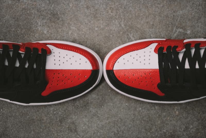 Nike より “Banned” と “Chicago” のドッキングモデル Air Jordan 1 “Homage to Home” が登場 テキスト&ナンバリングを施した特別モデルと通常モデルからなる数量限定のAJ1をとくとご覧あれ Blue Moon Shattered Backboard Nike ナイキ Jordan Brand ジョーダン ブランド サンプルモデル Air Jordan 1 “Homage to Home” Banned Chicago 50:50 4月21日 5月19日 2,300足 テキスト ナンバリング 160ドル 約17,173円 HYPEBEAST ハイプビースト