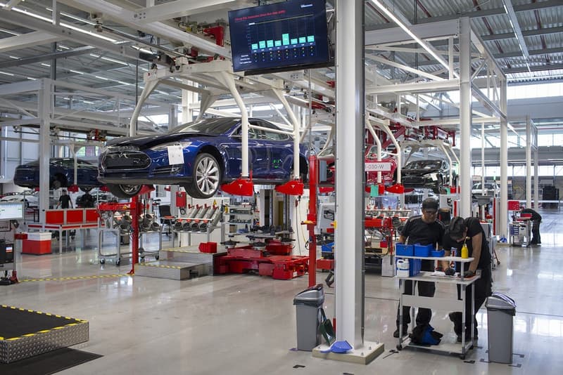 Amazon と Tesla がアメリカで最も危険な職場環境リストにランクイン 利益優先によって労働者たちの安全が後回しになり、死亡事故やけが人が続出中 Jeff Bezos ジェフ・ベゾス Amazon アマゾン Kanye West カニエ・ウェスト Kim Kardashian キム・カーダシアン Tesla テスラ National Council for Occupational Safety and Health 労働安全衛生協議会 Dirty Dozen List 死亡事故 7件 最高経営責任者 CEO HYPEBEAST ハイプビースト