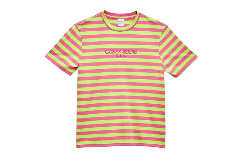 ショーン・ワザーズプーン x GUESS Jeans U.S.A. のコラボTシャツ一覧 西海岸の陽気な雰囲気を体現した夏にガシガシ着たいS/S Tシャツが豊富にラインアップ 先日、“VOTE FORWARD”の覇者として一躍世界にその名を知らしめたSean Wotherspoon(ショーン・ワザーズプーン)は、〈GUESS Jeans U.S.A.(ゲス ジーンズ U.S.A.)〉とのコラボレーションを予告するティーザーを投稿していた。本稿では、そのコレクションにラインアップするTシャツにクローズアップしたい。 人気の中心は『Round Two』のオーナーらしく、ボディ、袖、衿のリブ、ロゴで配色を変えたカラフルなS/Sだろう。また、ボーダーTシャツはピッチ違いで2種類。そして、コレクションタイトルである“GUESS Farmers Market”の文字をU字状に背面プリントした一枚は、パイナップルのアクセントがトロピカルな印象を与えてくれる。 夏にガシガシ愛用したい注目のダブルネームは、5月5日(現地時間)より発売開始。これまでの〈GUESS〉の動きを見ると、日本へのデリバリーにはタイムラグがあるはずなので、詳細はブランドからのアップデートを待とう。 あわせて、クラシカルなストリートスタイルを提案する〈GUESS GREEN LABEL〉の最新コレクションもお見逃しなく。