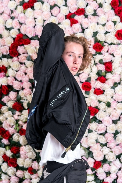独特な世界観で注目度上昇中の Holiday Brand が2018年春夏ルックブックを公開 ホリデー ブランド HYPEBEAST ハイプビースト