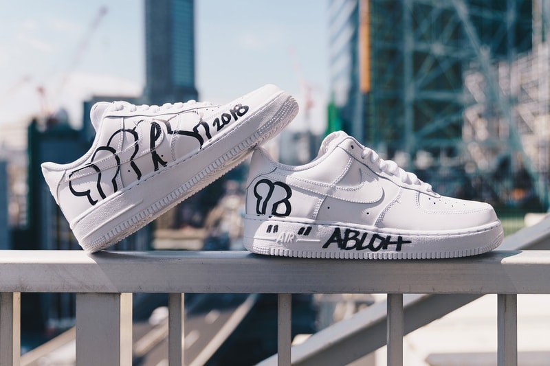 HYPEBEAST JP Giveaway：ヴァージル・アブローの直筆サイン入り Nike Air Force 1 を1名様にプレゼント ヴァージル初の個展“PAY PER VIEW”の際にゲットした入手困難の激レアスニーカーを用意 HYPEBEAST JP Giveaway Off-White オフホワイト Louis Vuitton ルイ・ヴィトン メンズウェアデザイナー Virgil Abloh ヴァージル・アブロー Kaikai Kiki Gallery HYPEBEAST JP Nike ナイキ Air Force 1 Low The Ten 二重引用符 PAY PER VIEW テキストグラフィック Twitter 引用リツイート ハッシュタグ HYPEBEAST ハイプビースト