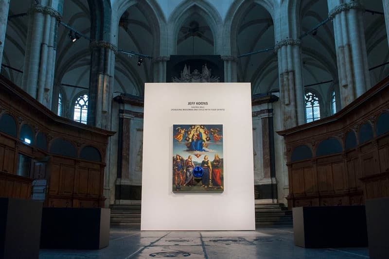 ジェフ・クーンズによるアート作品が粉々に破壊される珍事が発生 訪問者たちは怪我なく済んだものの、このオーブの推定価格は6万ドル(約640万円)Lady GaGa レディー・ガガ ARTPOP アートポップ カバーデザイン Louis Vuitton ルイ・ヴィトン ステンレス製 バルーンアニマル 現代アートシーン Jeff Koons ジェフ・クーンズ De Nieuwe Kerk アムステルダム新教会 Perugino Madonna and Child with Four Saints 王座の聖母子と2聖人、2天使 Gazing Ball 青いボール HYPEBEAST ハイプビースト