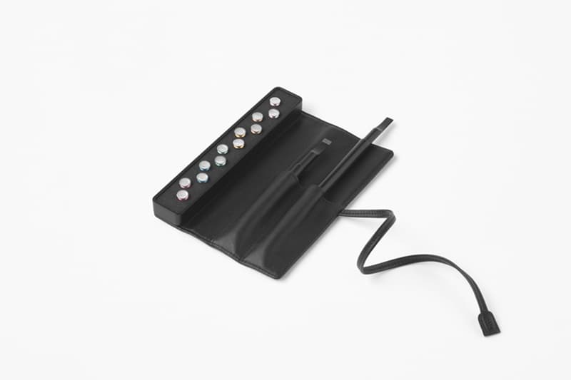 佐藤オオキ率いる nendo が JT と共同開発した第3のタバコ “en” を発表 フレーバーカプセルを火で炙り喫煙する新感覚の電子タバコをチェック Philip Morris Japan フィリップ モリス ジャパン IQOS アイコス JT 日本タバコ産業株式会社 Ploom TECH プルーム・テック British American Tobacco Japan BAT glo グロー 第3のたばこ 加熱式タバコ 佐藤オオキ nendo ネンド en 炎 HYPEBEAST ハイプビースト