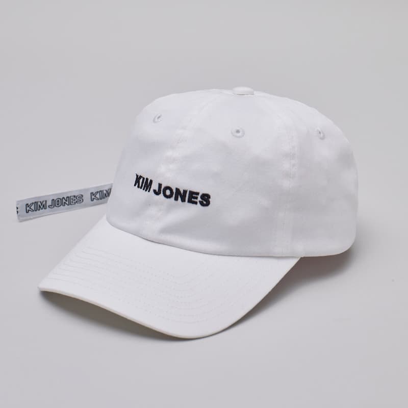 KIM JONES GU PRODUCTION 2018年夏コレクションの発売日&アイテム詳細が解禁 〈Dior Homme〉を担う重鎮デザイナーが手がけた遊び心たっぷりの最旬スタイルに注目 AMBUSH® アンブッシュ YOON ユン Dior Hommeデ ィオール・オム Kim Jones キム・ジョーンズ Louis Vuitton ルイ・ヴィトン GU ジーユー KIM JONES GU PRODUCTION ジップアップコート テーラードジャケット ベースボールシャツ サイドポケット付きシャツ グラフィックTシャツ ボーダータンクトップ オーバーオール COMME des GARÇONS Shirt コム デ ギャルソン・シャツ トートバッグ ロングストラップ 6パネルキャップ 4月27日 HYPEBEAST ハイプビースト