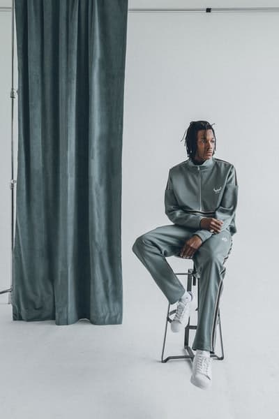 KITH がトレンドアイテムに焦点を当てた最新カプセル “Tracksuit Program” を発表  独特なカラーパレットを採用した玄人必見のアパレルウェアがずらり Nike ナイキ Timberland ティンバーランド Champion チャンピオン Makavelic マキャベリック adidas アディダス Columbia コロンビア コラボレーター ロニー・ファイグ KITH キス Tracksuit Program Brick Dust 赤茶 Vintage Violet 薄紫 Sage Tan トラックスーツ ハーフジップジャケット フーディ Tシャツ キャップ アパレルウェア Fred Perry フレッド・ペリー 月桂樹 65ドル 約7,102円 225ドル 約24,585円 4月27日 オンラインストア HYPEBEAST ハイプビースト