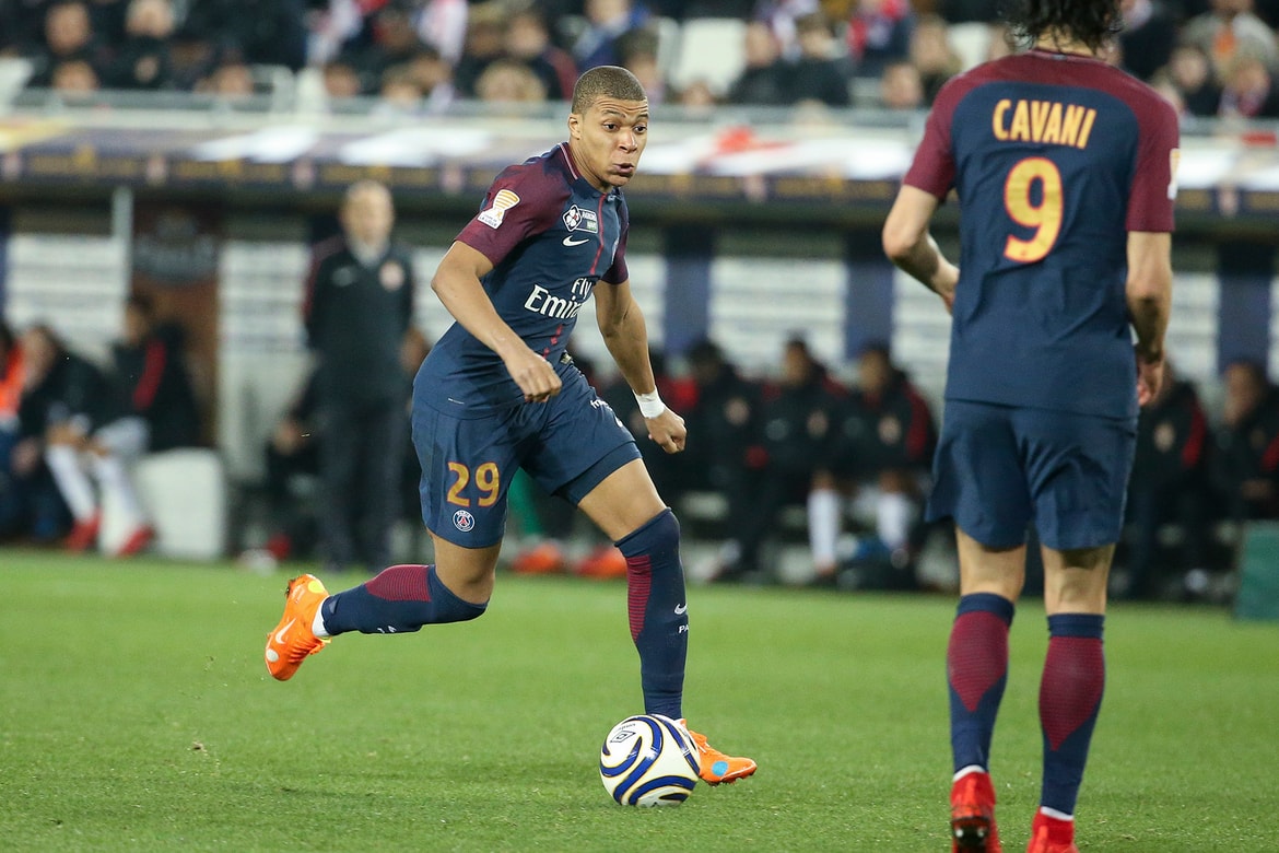 ムバッペがヴァージルの Nike Mercurial Vapor 360 を着用して試合に出場 Hypebeast Jp ムバッペがヴァージルの Nike Mercurial Vapor 360 を着用して試合に出場 Hypebeast Jp