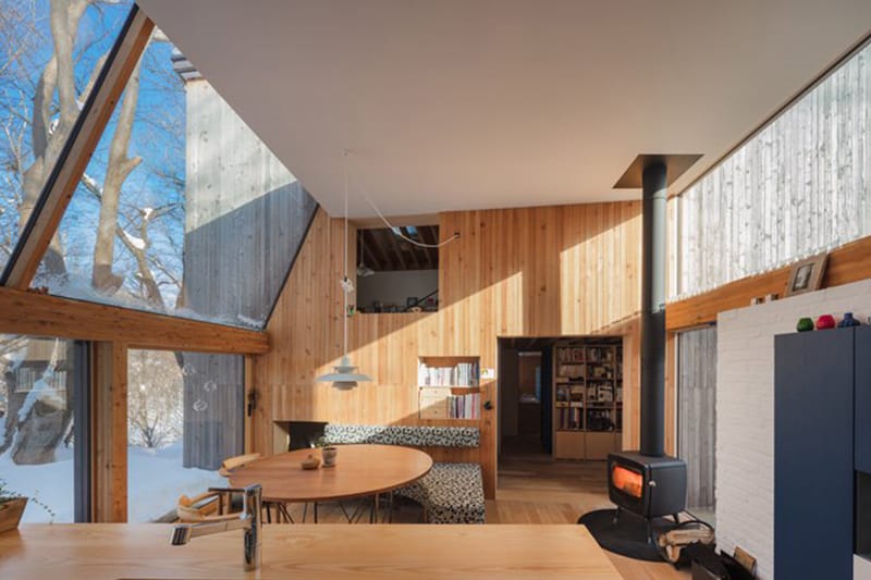 日本建築界の次世代を担う鈴木理が手がけた四季折々の表情を魅せるデザイナーズハウス