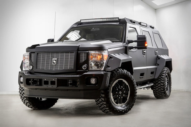米国有数のカスタムメーカーより超がつくほど武闘派な新型モデル Rhino GX Executive が登場 屈強な見た目とは裏腹に高級バーラウンジ並みのエレガンスな内装を携えたSUVが爆誕 カスタムメーカー U.S. Specialty Vehicles USSV Hummer ハマー Jeep ジープ Rhino GX Executive ライノ GX エグゼクティブ Alpine アルパイン HYPEBEAST ハイプビースト