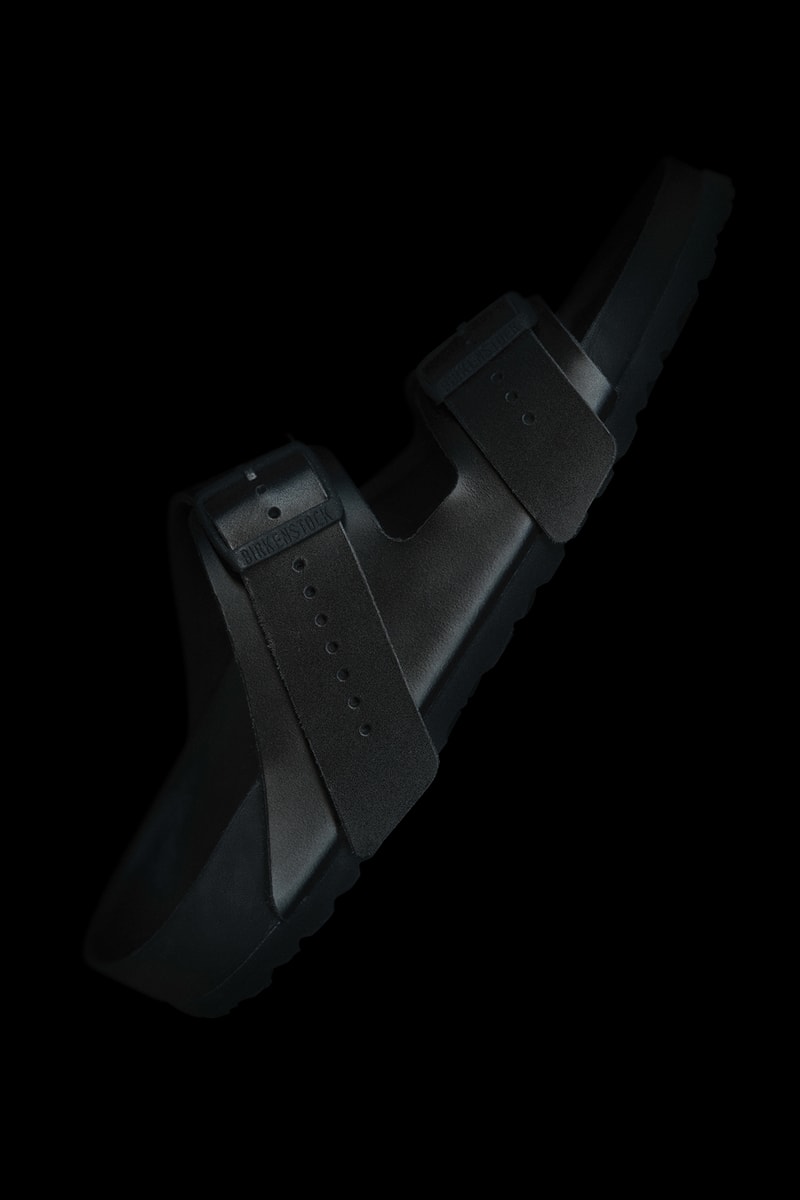 Rick Owens x BIRKENSTOCK の記念すべき初コレクションがベールを脱ぐ 〈BIRKENSTOCK〉の定番モデルに退廃的なゴシック要素を追加 去る1月に発表された〈Rick Owens（リック・オウエンス）〉と〈BIRKENSTOCK（ビルケンシュトック）〉のコラボレーションシリーズがいよいよリリースの時を迎える。  〈BIRKENSTOCK〉の定番モデルであるArizona、Madrid、Bostonをベースに、ラグジュアリーブランドならではの4種類の高級素材（アーミーフェルト、スエード、フルグレインレザー、ロングヘアーカウ）を大胆に使用。3型ともフルレザーのフットベットライニング仕様となっている。カラーリングは、〈Rick Owens〉のセカンドライン〈DRKSHDW（ダークシャドウ）〉がそのままカラー名になった独特のくすんだ色味をはじめ、ブラック、グレー、ブラウンなど、 同ブランドを象徴するような色調で統一されている。 これらのサンダルに加え、3種類のソックスも同時発売となる。  現在〈Rick Owens〉の公式サイトにてプレオーダーを受け付けているが、4月17日（火）より両ブランドの取扱い店にて販売開始予定とのこと。  上のフォトギャラリーよりビジュアルの詳細をチェックし、お気に入りの1足を見つけてみては。