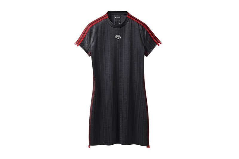 adidas Originals by Alexander Wang Season 3 第2弾のアイテム一覧が公開 adidas Originals by Alexander Wang Season 3 第2弾のアイテム一覧が公開 先月末に立ち上がりを迎えた〈adidas Originals by Alexander Wang（アディダス オリジナルス バイ アレキサンダー ワン）〉の最新コレクション“Season 3”より、早くもDrop 2が登場する。今季は工場での検品作業からインスパイアされ、品質管理基準や出荷不良品などのアイディアをモチーフに、〈adidas〉のアイコンを再構築。第2弾のデリバリーではワークウェアにフォーカスを当て、“CAUTION: DO NOT REMOVE（注意。取り外し厳禁）”というピクセルフォントをキーデザインに採用している。アパレルの注目は開襟タイプのコーチジャケットと、重量感のあるピケ素材を採用したクルーネック＆トラックパンツのセットアップ。また、シューズカテゴリーからはAW Bball Soccerの新色とともにソックスランナータイプのRun Clean BOOSTも登場するほか、今回は〈adidas Originals by Alexander Wang〉初のレディースアイテムも展開される。  Alexander Wangの前衛的な哲学を色濃く反映した“Season 3”の第2弾は、〈adidas Originals〉と〈AW〉の直営店とオンライン、そして厳選された一部リテーラーにて5月19日（土）より発売開始。アイテム一覧は、上のフォトギャラリーからご確認を。  あわせて、W杯の歴史を讃える〈adidas Originals〉のユニフォームコレクションもお見逃しなく。 HYPEBEAST