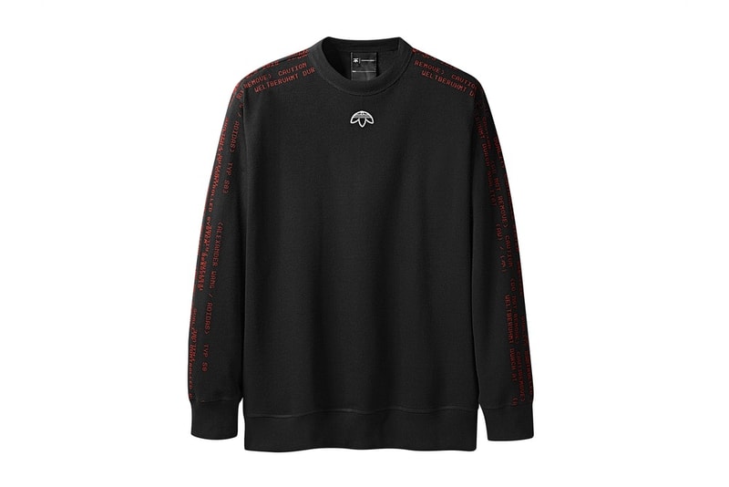 adidas Originals by Alexander Wang Season 3 第2弾のアイテム一覧が公開 adidas Originals by Alexander Wang Season 3 第2弾のアイテム一覧が公開 先月末に立ち上がりを迎えた〈adidas Originals by Alexander Wang（アディダス オリジナルス バイ アレキサンダー ワン）〉の最新コレクション“Season 3”より、早くもDrop 2が登場する。今季は工場での検品作業からインスパイアされ、品質管理基準や出荷不良品などのアイディアをモチーフに、〈adidas〉のアイコンを再構築。第2弾のデリバリーではワークウェアにフォーカスを当て、“CAUTION: DO NOT REMOVE（注意。取り外し厳禁）”というピクセルフォントをキーデザインに採用している。アパレルの注目は開襟タイプのコーチジャケットと、重量感のあるピケ素材を採用したクルーネック＆トラックパンツのセットアップ。また、シューズカテゴリーからはAW Bball Soccerの新色とともにソックスランナータイプのRun Clean BOOSTも登場するほか、今回は〈adidas Originals by Alexander Wang〉初のレディースアイテムも展開される。  Alexander Wangの前衛的な哲学を色濃く反映した“Season 3”の第2弾は、〈adidas Originals〉と〈AW〉の直営店とオンライン、そして厳選された一部リテーラーにて5月19日（土）より発売開始。アイテム一覧は、上のフォトギャラリーからご確認を。  あわせて、W杯の歴史を讃える〈adidas Originals〉のユニフォームコレクションもお見逃しなく。 HYPEBEAST