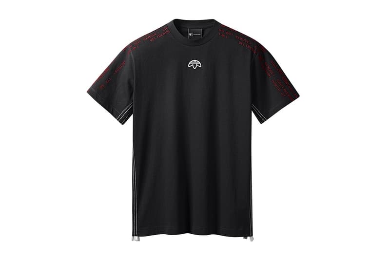 adidas Originals by Alexander Wang Season 3 第2弾のアイテム一覧が公開 adidas Originals by Alexander Wang Season 3 第2弾のアイテム一覧が公開 先月末に立ち上がりを迎えた〈adidas Originals by Alexander Wang(アディダス オリジナルス バイ アレキサンダー ワン)〉の最新コレクション“Season 3”より、早くもDrop 2が登場する。今季は工場での検品作業からインスパイアされ、品質管理基準や出荷不良品などのアイディアをモチーフに、〈adidas〉のアイコンを再構築。第2弾のデリバリーではワークウェアにフォーカスを当て、“CAUTION: DO NOT REMOVE(注意。取り外し厳禁)”というピクセルフォントをキーデザインに採用している。アパレルの注目は開襟タイプのコーチジャケットと、重量感のあるピケ素材を採用したクルーネック&トラックパンツのセットアップ。また、シューズカテゴリーからはAW Bball Soccerの新色とともにソックスランナータイプのRun Clean BOOSTも登場するほか、今回は〈adidas Originals by Alexander Wang〉初のレディースアイテムも展開される。 Alexander Wangの前衛的な哲学を色濃く反映した“Season 3”の第2弾は、〈adidas Originals〉と〈AW〉の直営店とオンライン、そして厳選された一部リテーラーにて5月19日(土)より発売開始。アイテム一覧は、上のフォトギャラリーからご確認を。 あわせて、W杯の歴史を讃える〈adidas Originals〉のユニフォームコレクションもお見逃しなく。 HYPEBEAST