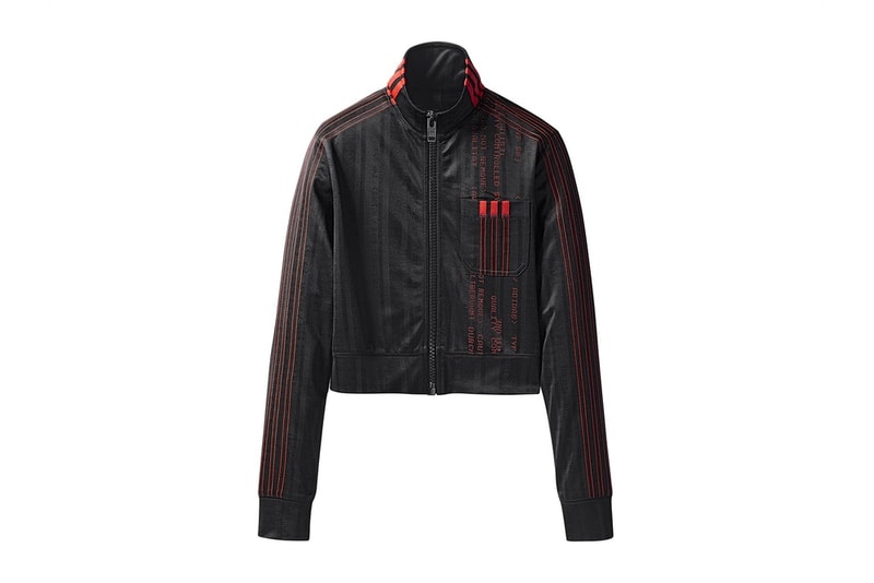 adidas Originals by Alexander Wang Season 3 第2弾のアイテム一覧が公開 adidas Originals by Alexander Wang Season 3 第2弾のアイテム一覧が公開 先月末に立ち上がりを迎えた〈adidas Originals by Alexander Wang（アディダス オリジナルス バイ アレキサンダー ワン）〉の最新コレクション“Season 3”より、早くもDrop 2が登場する。今季は工場での検品作業からインスパイアされ、品質管理基準や出荷不良品などのアイディアをモチーフに、〈adidas〉のアイコンを再構築。第2弾のデリバリーではワークウェアにフォーカスを当て、“CAUTION: DO NOT REMOVE（注意。取り外し厳禁）”というピクセルフォントをキーデザインに採用している。アパレルの注目は開襟タイプのコーチジャケットと、重量感のあるピケ素材を採用したクルーネック＆トラックパンツのセットアップ。また、シューズカテゴリーからはAW Bball Soccerの新色とともにソックスランナータイプのRun Clean BOOSTも登場するほか、今回は〈adidas Originals by Alexander Wang〉初のレディースアイテムも展開される。  Alexander Wangの前衛的な哲学を色濃く反映した“Season 3”の第2弾は、〈adidas Originals〉と〈AW〉の直営店とオンライン、そして厳選された一部リテーラーにて5月19日（土）より発売開始。アイテム一覧は、上のフォトギャラリーからご確認を。  あわせて、W杯の歴史を讃える〈adidas Originals〉のユニフォームコレクションもお見逃しなく。 HYPEBEAST