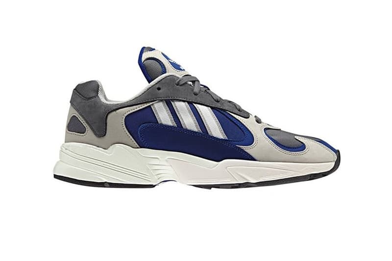 adidas YUNG-1 からブルー/グレーの新色 “Alpine” の存在が明らかに 履きまわしに富んだダッドライクな配色が魅力の新色だが、気になる発売時期は…… 未だ多くの謎に包まれているも、すでにスニーカーヘッズたちから信用を勝ち取っている@py_rateが、今度は〈adidas（アディダス）〉のYUNG-1より新色“Alpine”の存在を明かした。YUNG-1と言えば、YEEZY 500に似たシルエットで話題を呼び、先月“Cloud White”がリリースされたばかり。また、噂では6月20日（現地時間）にオレンジ/ネイビーを纏った一足も登場すると言われているが、本色に関してはまだブランドからのアップデートを待っている状況だ。  本稿でピックアップした“Alpine”は、ブルー/グレーのコンビネーションを基調にした爽やか且つ履きまわしに富んだダッドライクな配色が魅力。現段階では今夏の発売が有力視されているようだが、今は頭の片隅に置いておく程度にとどめ、公式ビジュアルの到着などを待とう。  あわせて、Kanye West（カニエ・ウェスト）が公開したYEEZY BOOST 350の初代“Turtle Dove”のオリジナルサンプルもチェックしてみてはいかがだろうか。