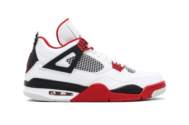Air Jordan 4 の生誕30周年を記念して “Fire Red” が復刻  2012年の復刻から7年ぶりにブルズカラーを纏った名作が再販へ 数あるAir Jordanシリーズの中でも、Air Jordan 4は初代Air Jordan 1に匹敵する人気モデルで、最近では破格の値段で転売されている〈Levi’s®（リーバイス）〉とのコラボレーションモデルの発売が記憶に新しい。そのAir Jordanがストリートで不動の地位を確立することになった立役者的存在が、2019年に生誕30周年を迎える。このメモリアルな1年を記念して、〈Jordan Brand（ジョーダン ブランド）〉は翌年、2012年の復刻から7年ぶりに“Fire Red”をカムバックさせるようだ。ブルズカラーを纏った本作が再販されることになれば、激しい争奪戦が繰り広げられることはほぼ間違いない。スニーカーヘッズ諸君は、来年がAJ4のアニバーサリーイヤーであることを念頭に置きながら、今後の新情報をチェックしていこう。  ちなみに、6月23日（土）リリースとされているTravis Scott（トラヴィス・スコット）のAir Jordan 4 Retro “Cactus Jack”がフライングで販売されていることはご存知？
