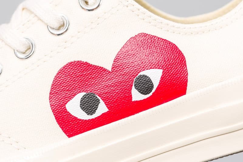 PLAY COMME des GARÇONS x Converse による最新コラボフットウェアが計4型ゲリラリリース ヴァージルコラボでも話題沸騰中のChuck Taylor ‘70をベースモデルに採用 CDG COMME des GARÇONS コム デ ギャルソン ワンポイント Converse コンバース グラフィックアーティスト Filip Pagowski フィリップ・パゴウスキー ハートロゴを Virgil Abloh ヴァージル・アブロー Chuck Taylor ‘70 Hi Low ブラック ホワイト 125ドル 約13,685円 HYPEBEAST ハイプビースト