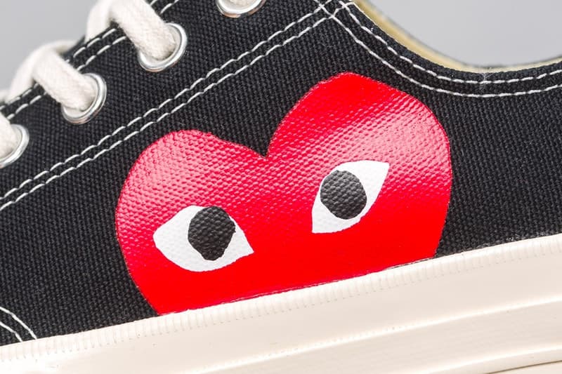 PLAY COMME des GARÇONS x Converse による最新コラボフットウェアが計4型ゲリラリリース ヴァージルコラボでも話題沸騰中のChuck Taylor ‘70をベースモデルに採用 CDG COMME des GARÇONS コム デ ギャルソン ワンポイント Converse コンバース グラフィックアーティスト Filip Pagowski フィリップ・パゴウスキー ハートロゴを Virgil Abloh ヴァージル・アブロー Chuck Taylor ‘70 Hi Low ブラック ホワイト 125ドル 約13,685円 HYPEBEAST ハイプビースト