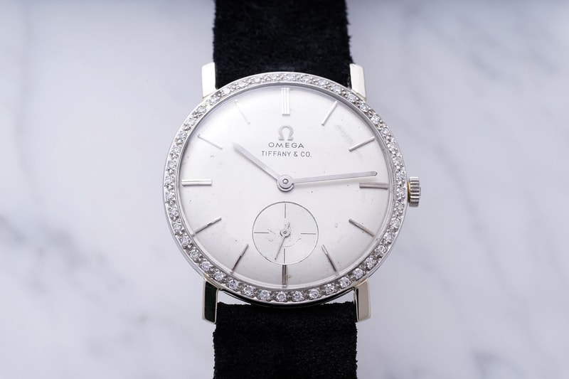エルヴィス・プレスリーが生前愛用した OMEGA の腕時計が約1.6億円で落札される 〈Tiffany & Co.〉のブランディングや44石ものダイアモンドが敷き詰められた世界に2つとない逸品をチェック Michael Jackson マイケル・ジャクソン タッセルローファー Elvis Presley エルヴィス・プレスリー OMEGA オメガ フィリップス RCA Records RCAレコード 44石 ダイアモンド Tiffany & Co. ティファニー ブランディング 1,500,000スイスフラン 約1億6,530万円 HYPEBEAST ハイプビースト